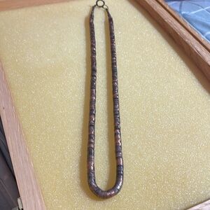 Vintage necklace. Copper tones.